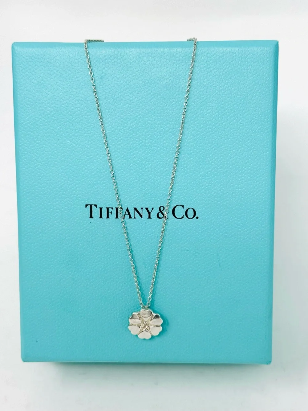 Authentic Tiffany & Co. Paloma Picasso Crown Of Hearts Diamond Pendant Necklace.